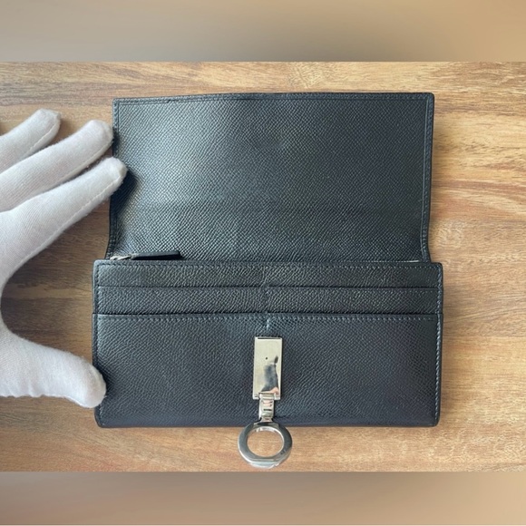 Authentic BVLGARI Leather Bifold WOC, COA - Picture 4 of 13